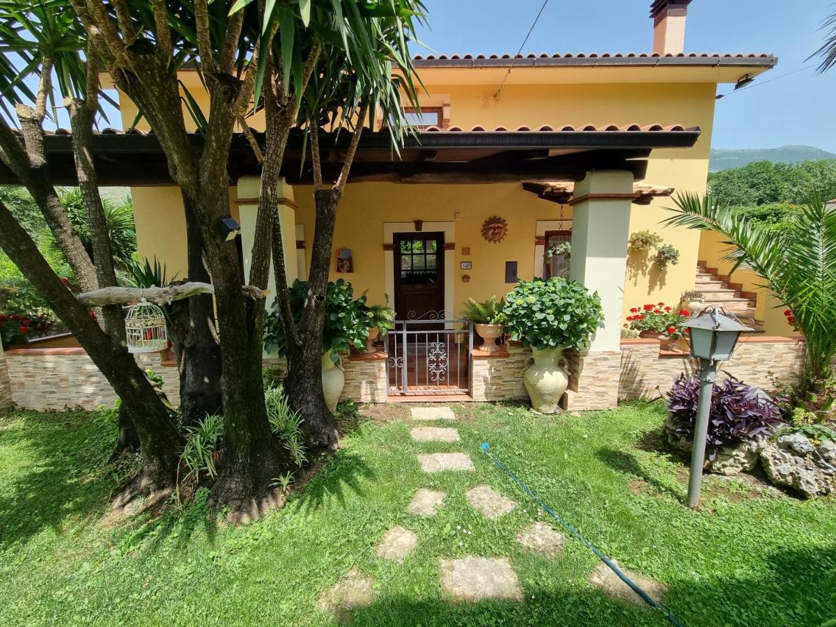 マラテーア Il Ruscello Bed & Breakfast エクステリア 写真
