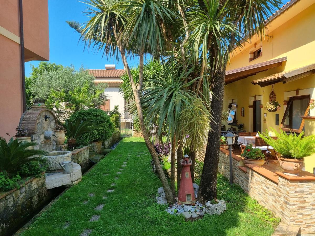 マラテーア Il Ruscello Bed & Breakfast エクステリア 写真