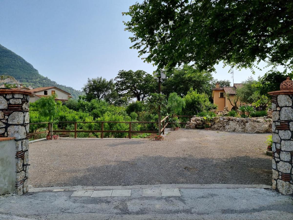 マラテーア Il Ruscello Bed & Breakfast エクステリア 写真