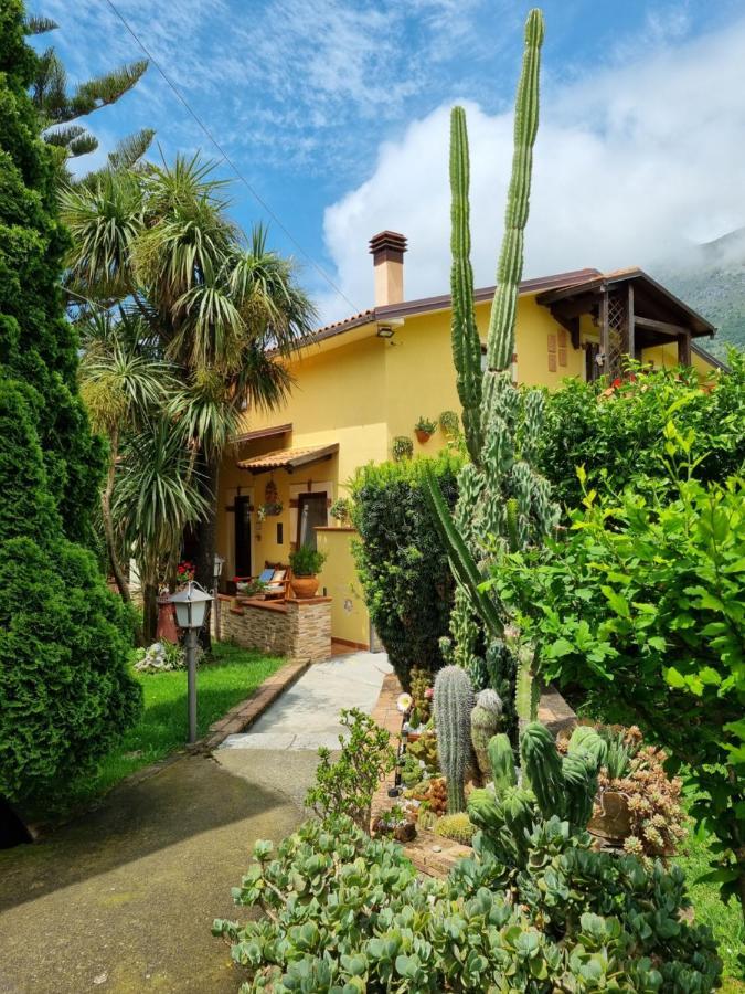 マラテーア Il Ruscello Bed & Breakfast エクステリア 写真